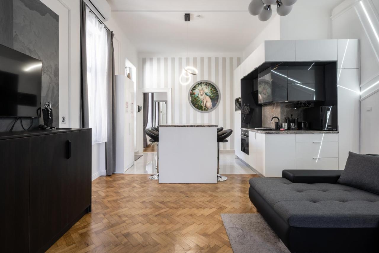 Galaxy Cube Apartment Budapest Esterno foto