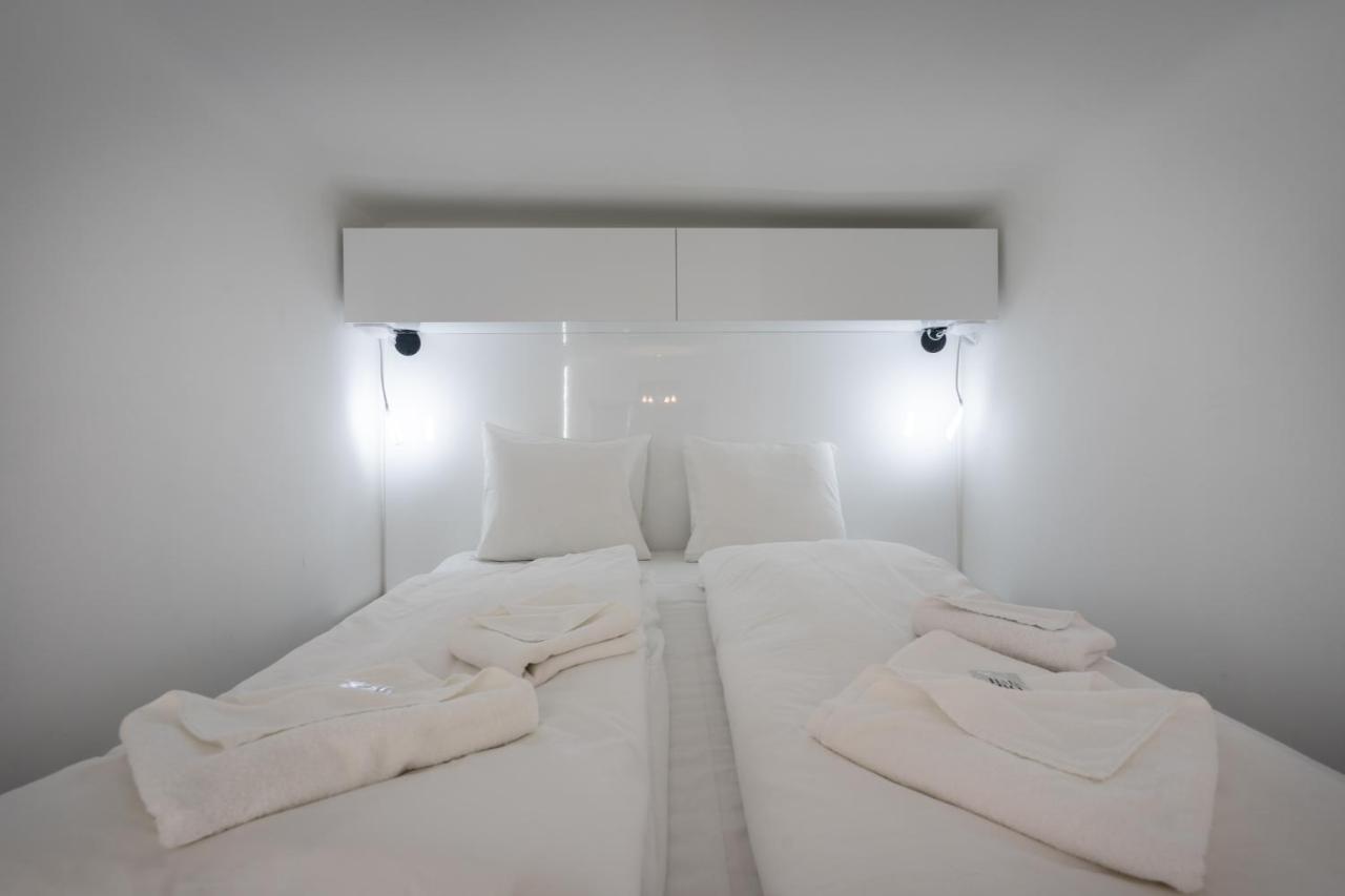 Galaxy Cube Apartment Budapest Esterno foto
